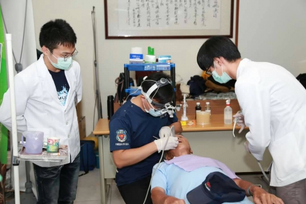 贊助中國醫藥大學牙醫系口腔衛生教育推廣服務隊屏東滿州義診