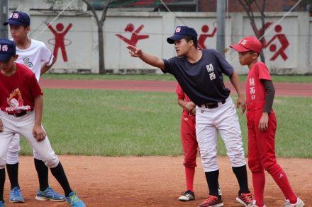 新竹縣關西國中棒球隊弱勢學生回饋地方活動
