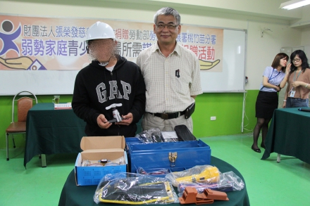 桃分署辦專班助弱勢蛻變 基金會捐工具展長才增競爭力