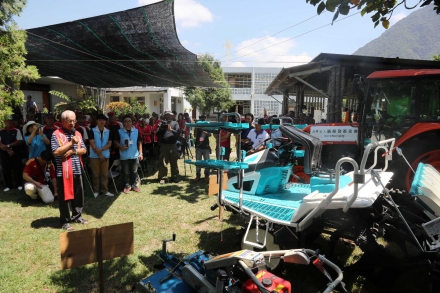 To Taiyuan With Love From Evergreen: agricultural equipment donation ceremony