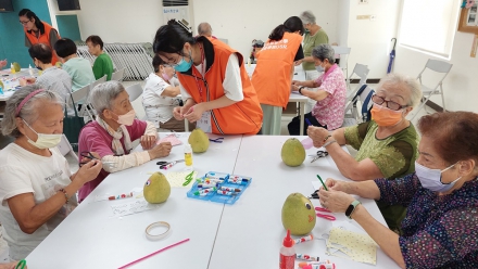 柚見中秋圓 彩兔飄柚香 歡度中秋佳節